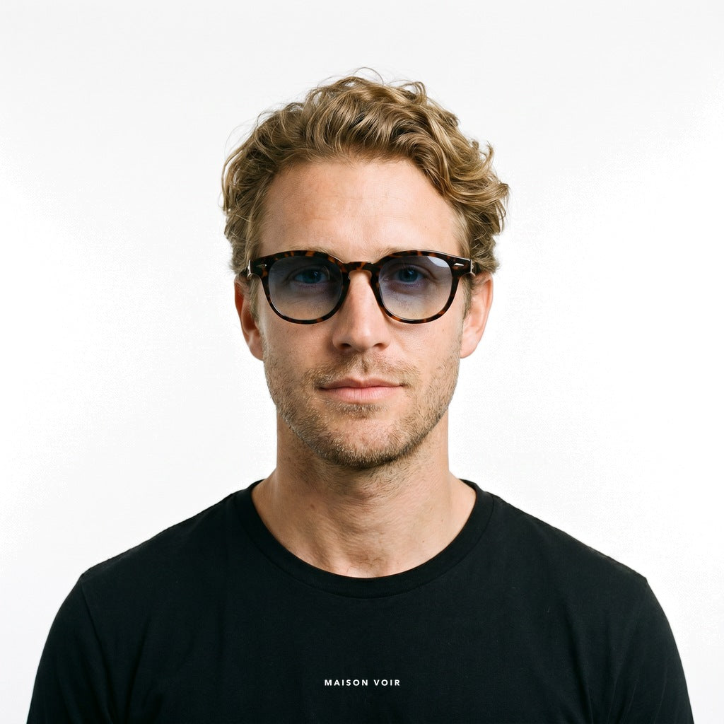 Cannes - Leopard with Blue Lenses - model male
