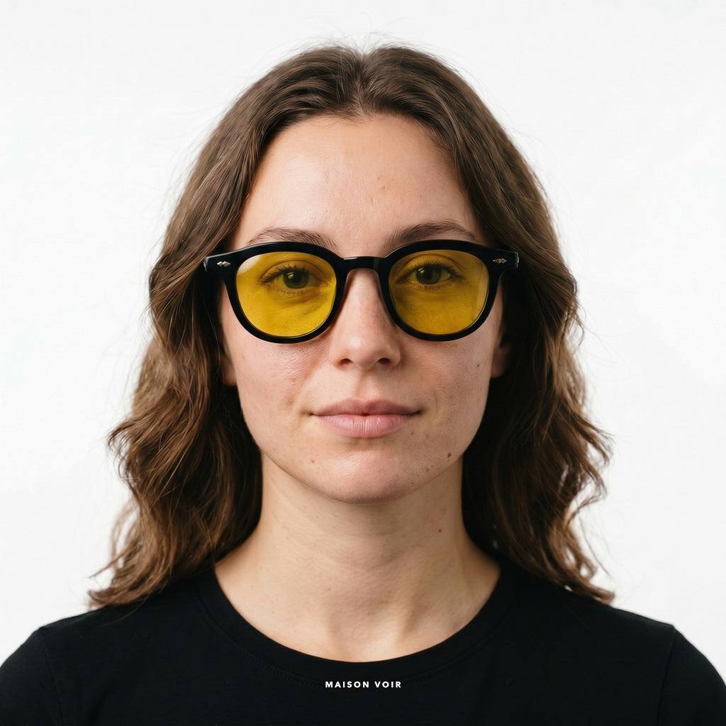 Los Angeles - Black with Yellow Lenses - model female