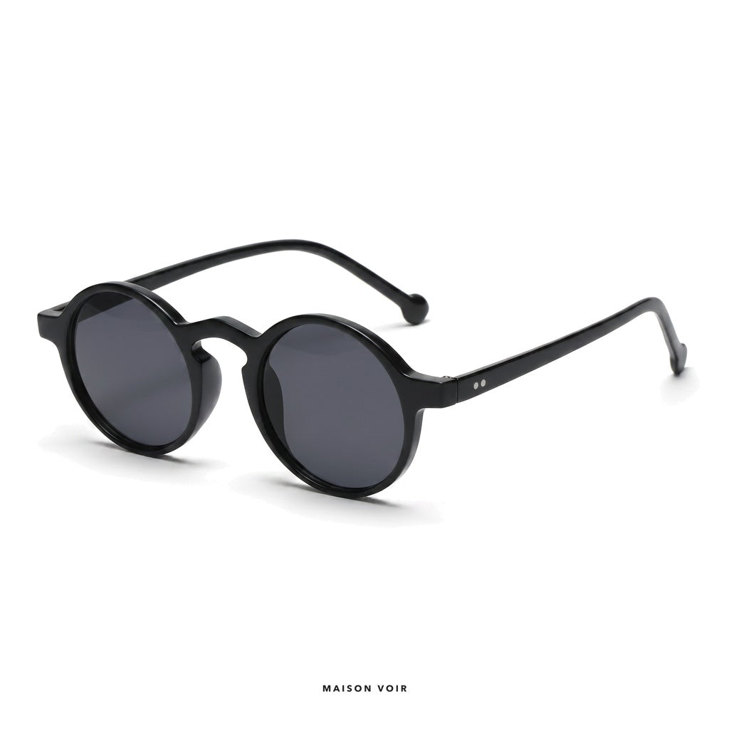 Maggiore - Black with Black Lenses - angle left