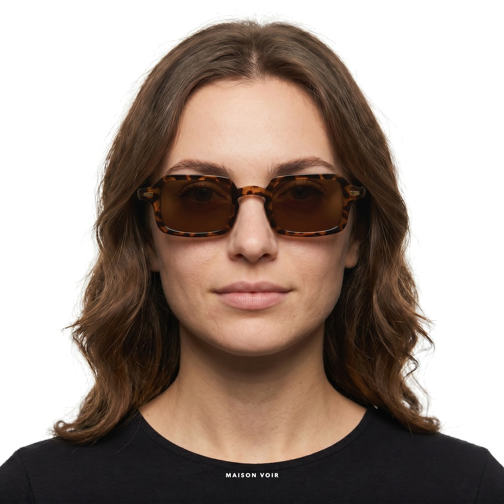 Milan - Leopard with Brown Lenses - model female