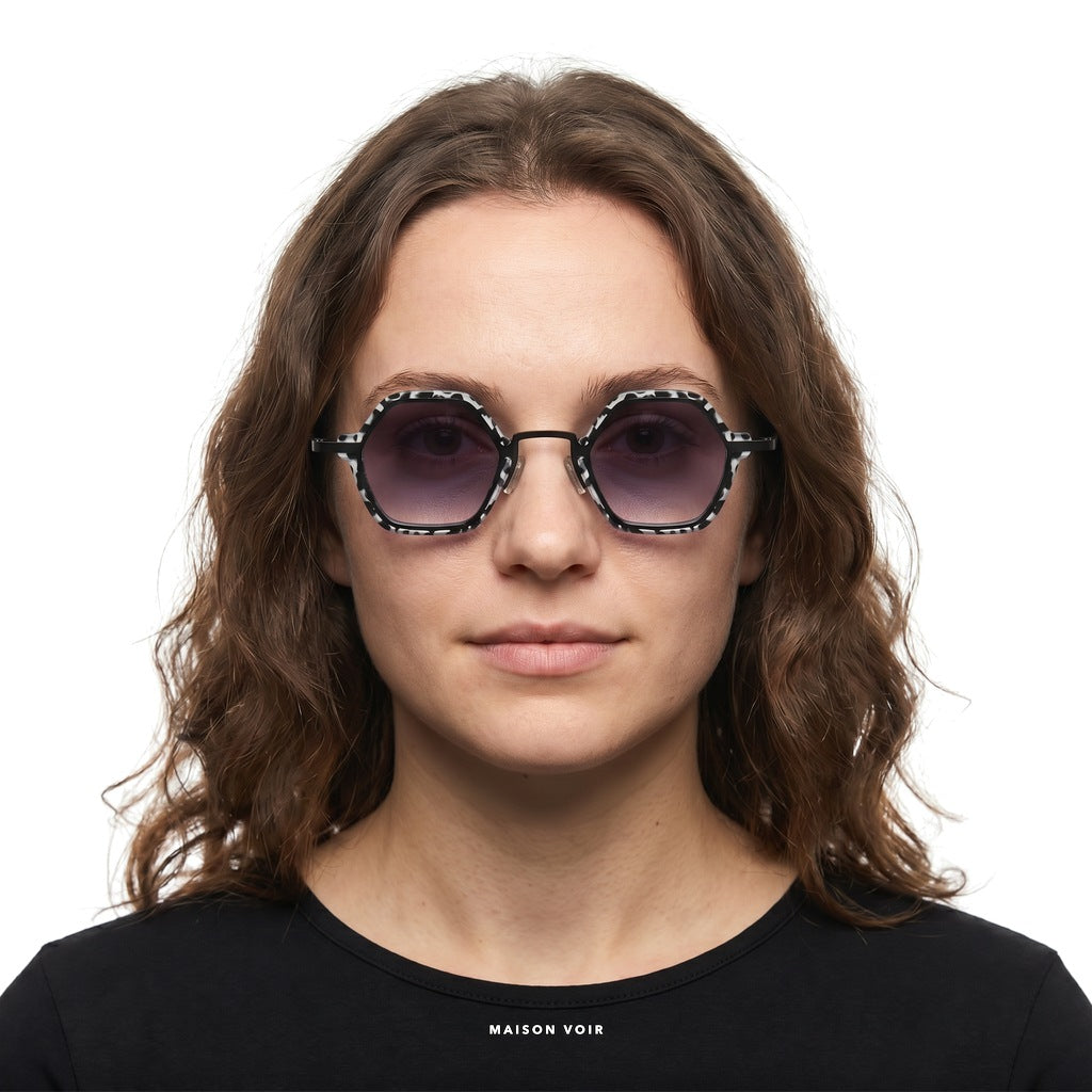 Nice - Oreo with Purple Lenses - model female