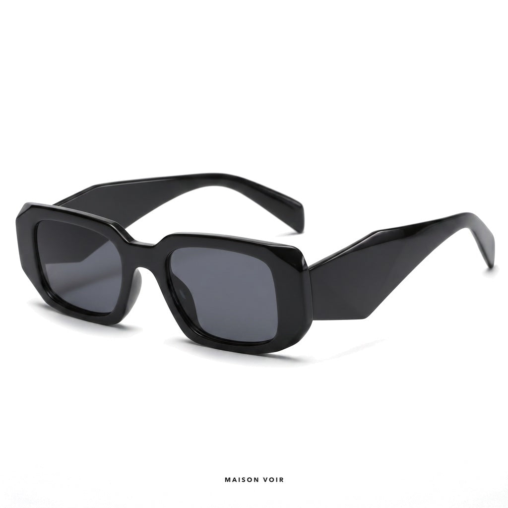 Vienna - Black with Black Lenses - angle left